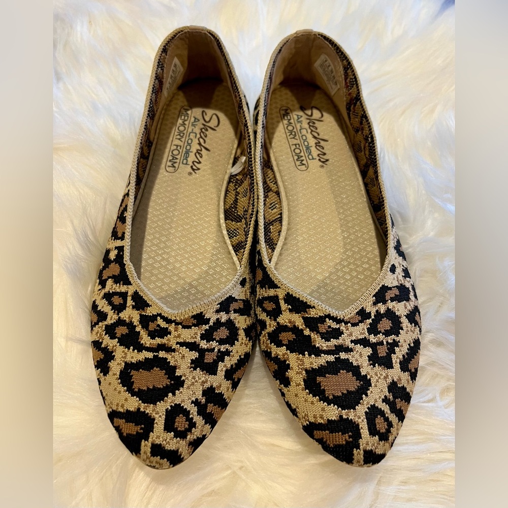 Skechers Cleo Claw-some Flats